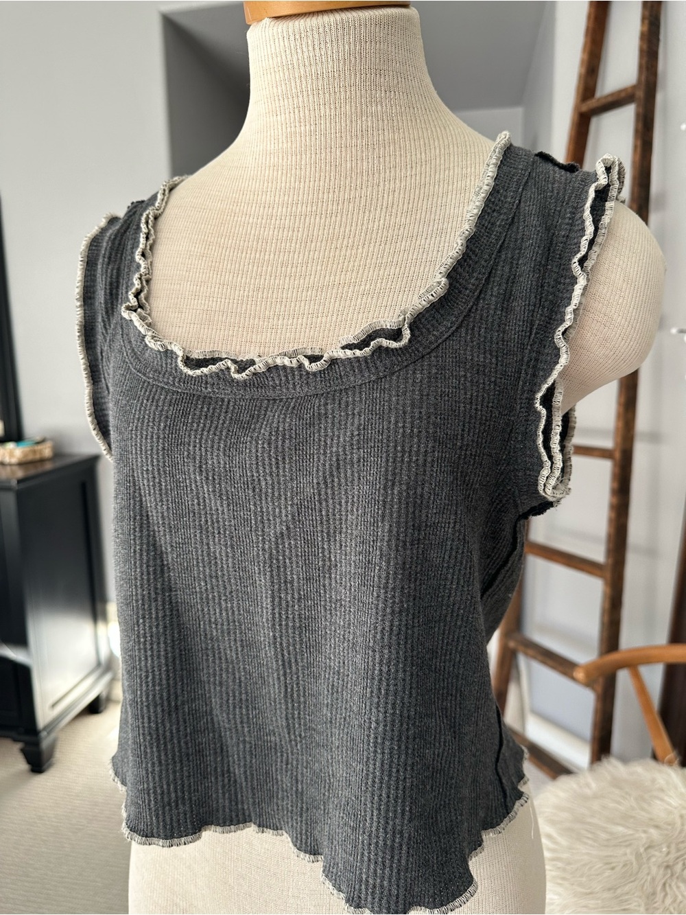 NATURAL LIFE Waffle Knit Cropped Tank size medium